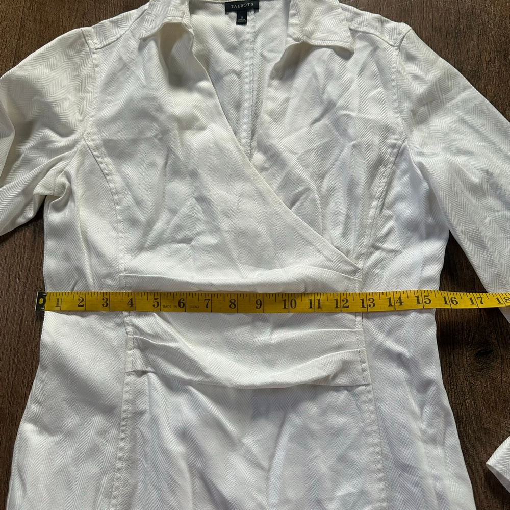 Women's Talbots White Herringbone Wrap Blouse Size 2 - Picture 7 of 9